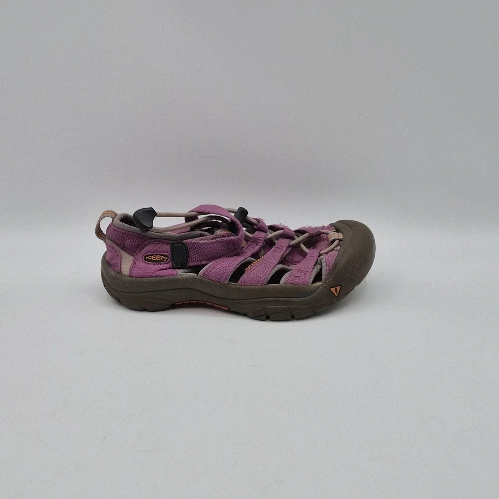 KEEN Newport H2 Waterproof Sandals Shoes Youth Girls Size 12 Magenta Pink Hiking